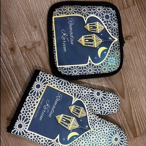 Ramadan oven mitts
